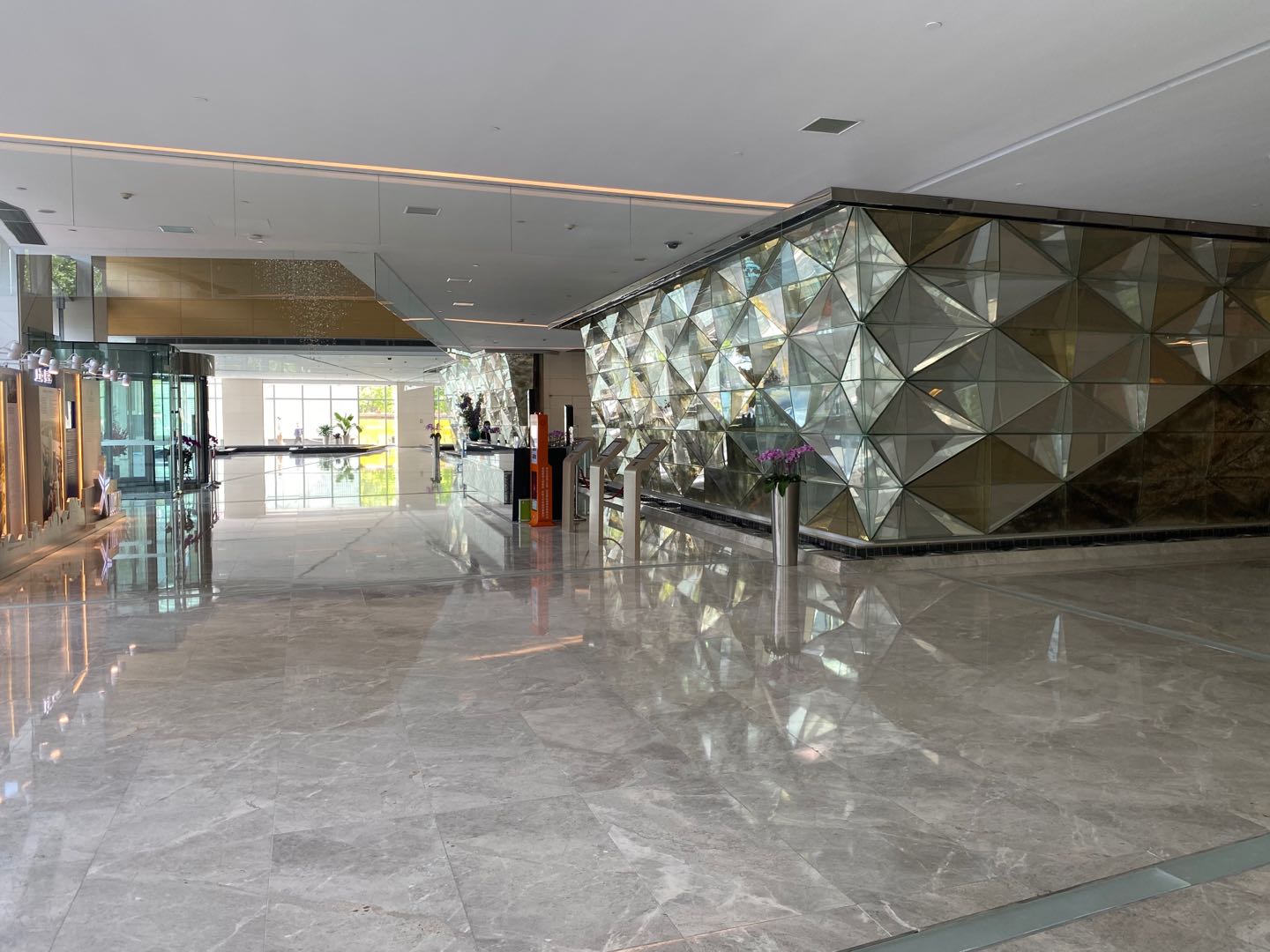 环球金融中心大堂